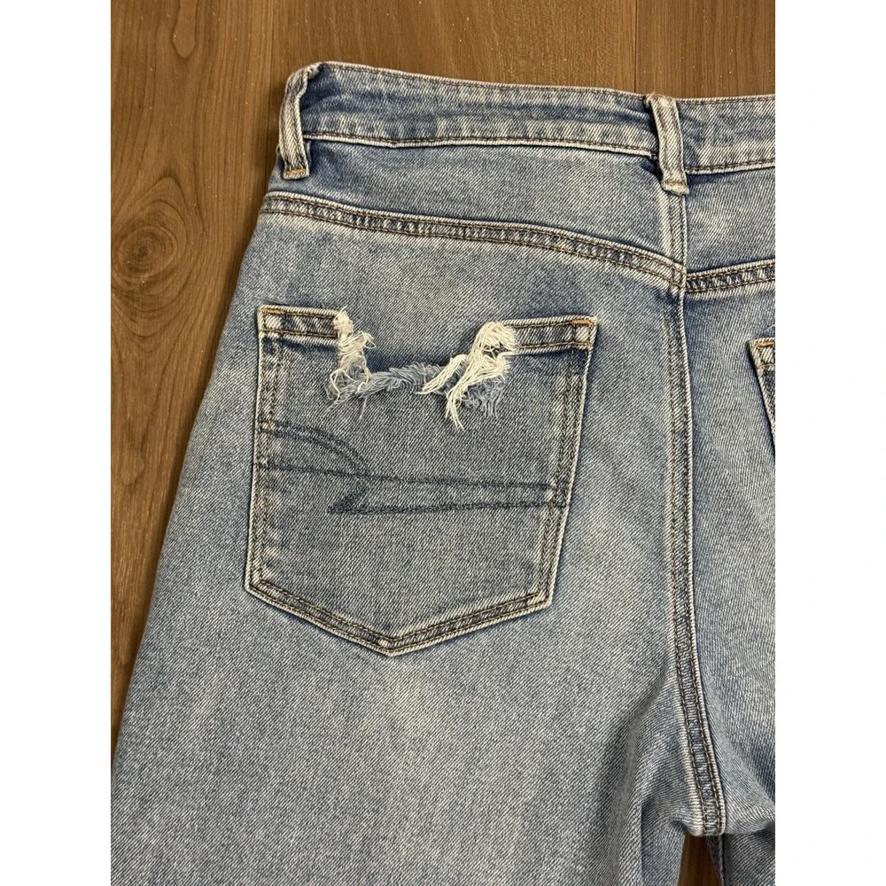 American Eagle Jeans Womens 6 Long Light Wash Blue High Rise‎ Mom Stretch Denim